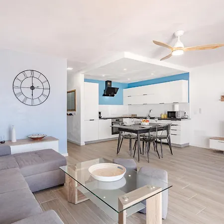 Terraza De Gigantes By Interhome